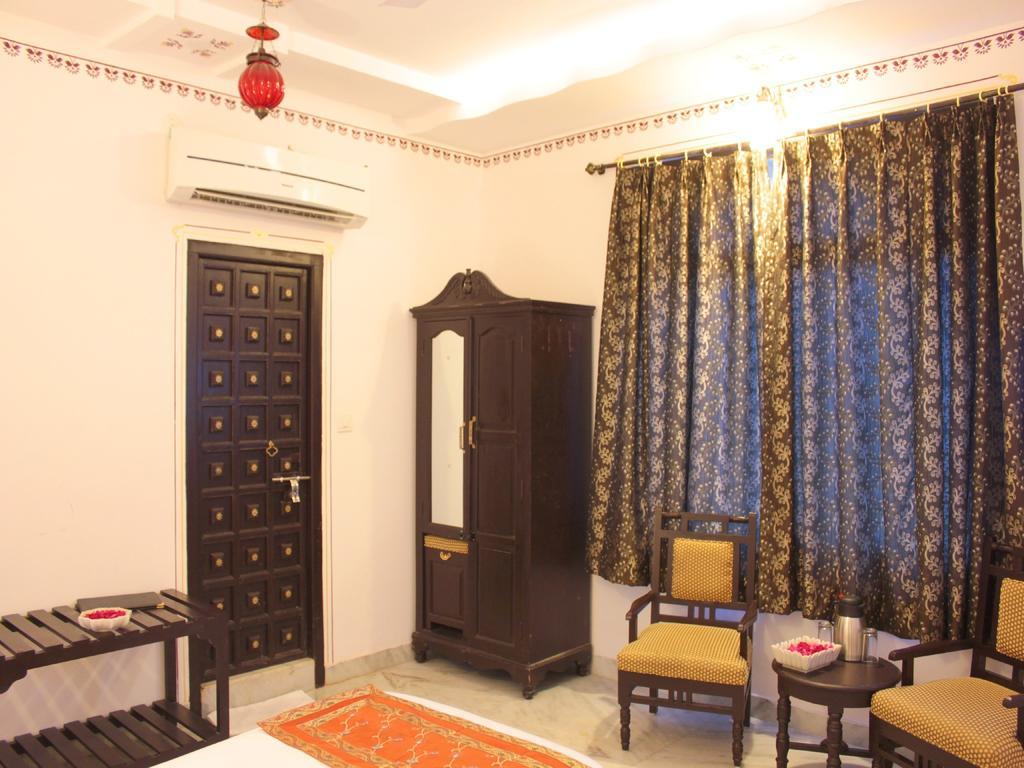 Hotel Mahima Palace Udaipur Exterior photo